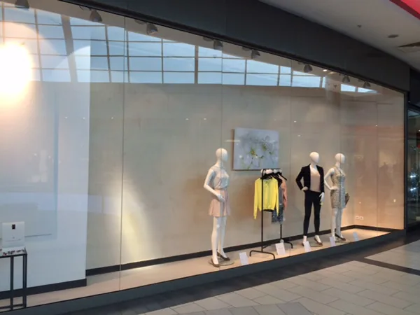 Window display before Upgrade Stores